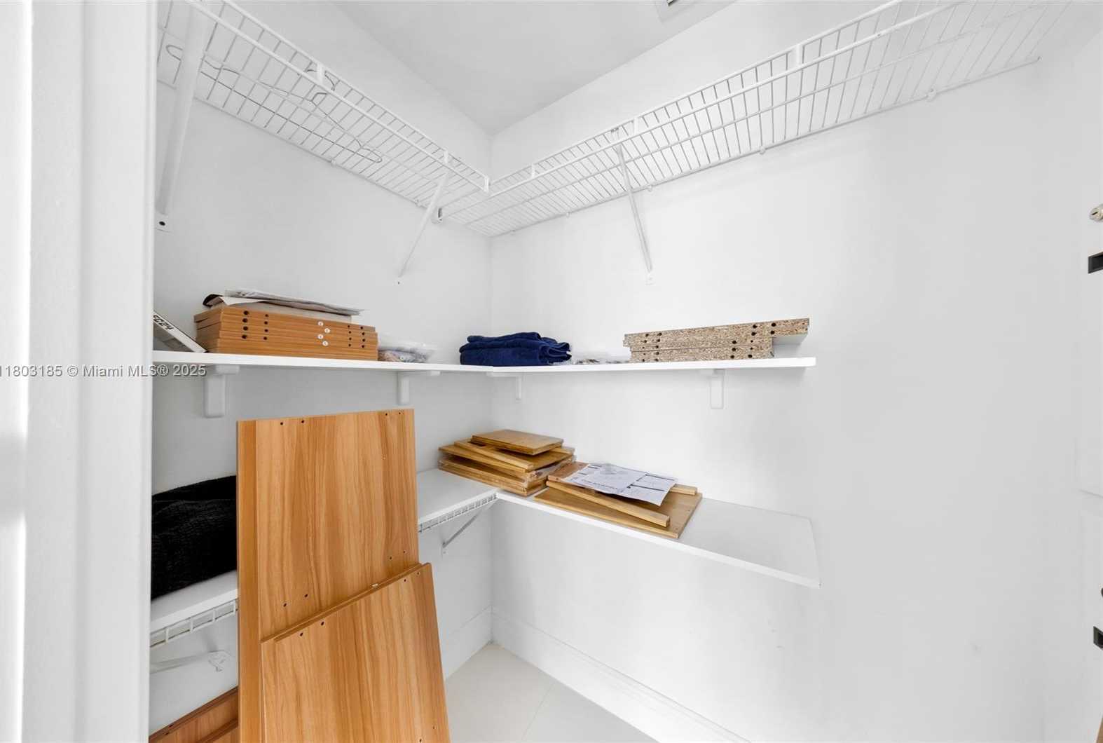 Small Image of 1750 NORTH BAYSHORE DR #3308, Miami Number 15