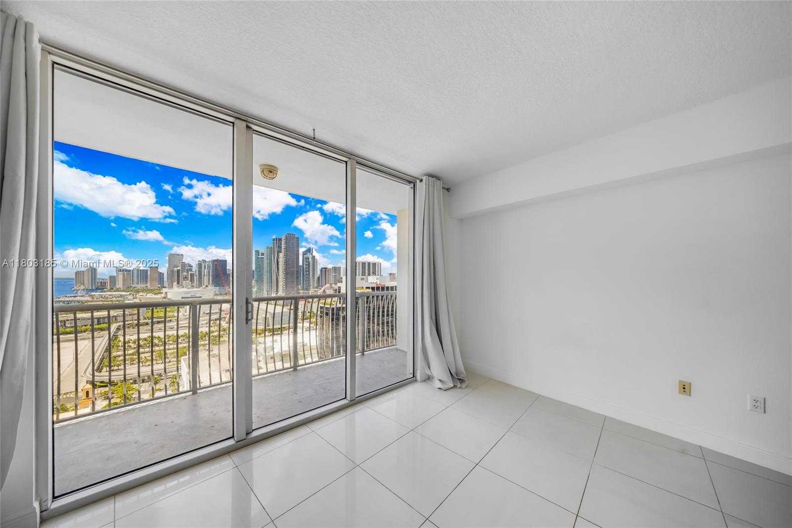Small Image of 1750 NORTH BAYSHORE DR #3308, Miami Number 9