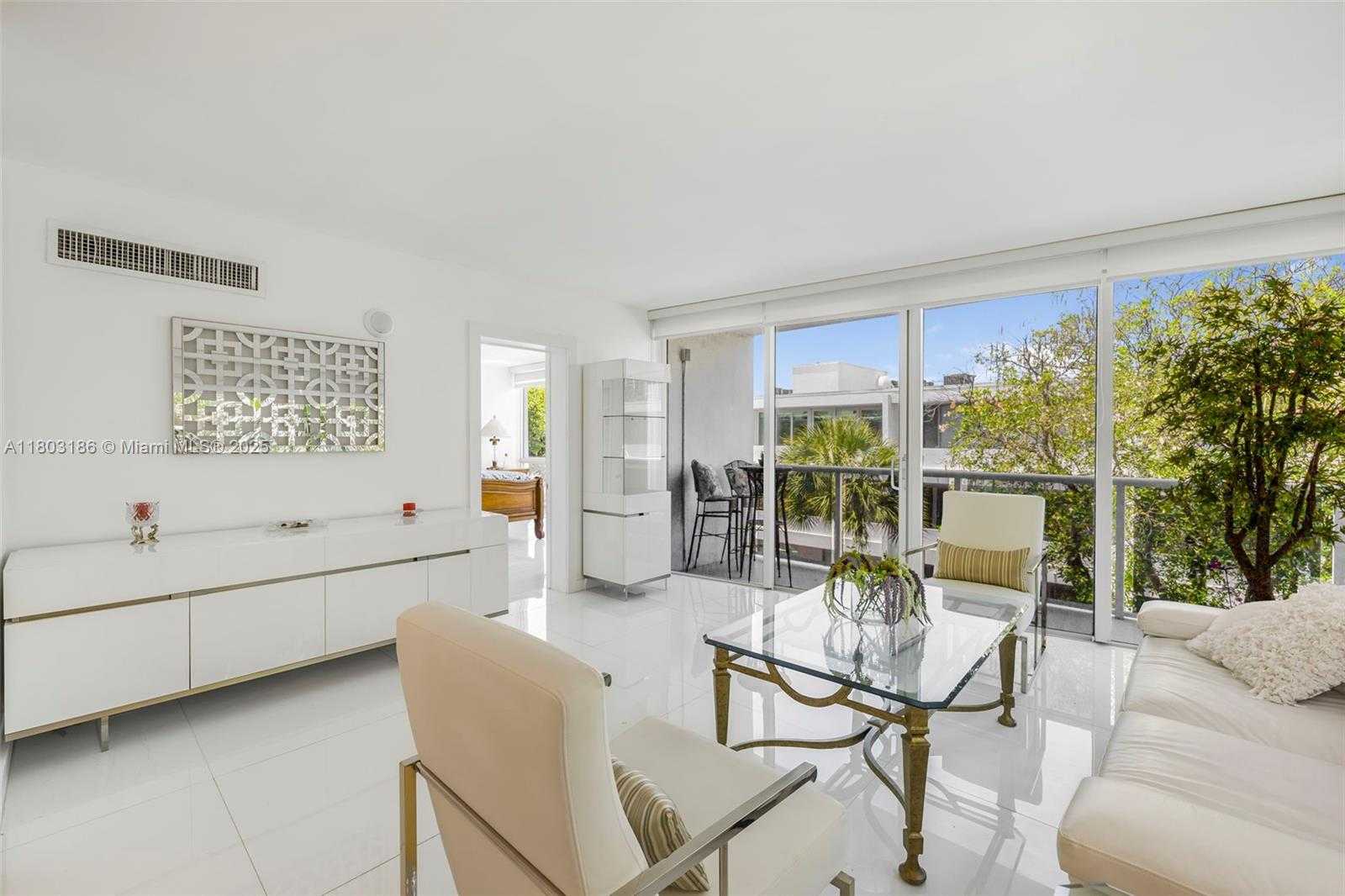 Small Image of 1 HARBOUR WAY #305, Bal Harbour Number 12