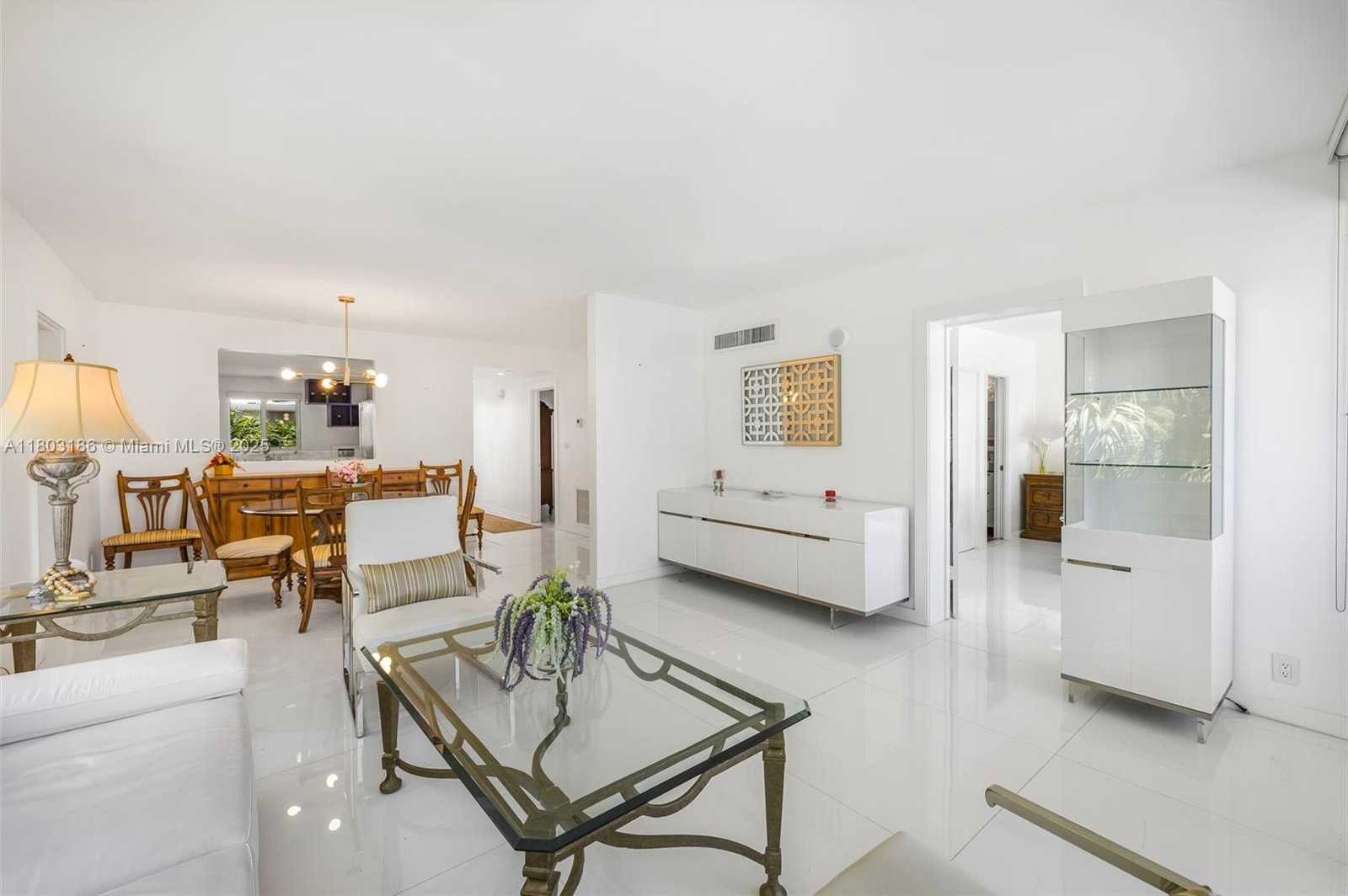 Small Image of 1 HARBOUR WAY #305, Bal Harbour Number 13