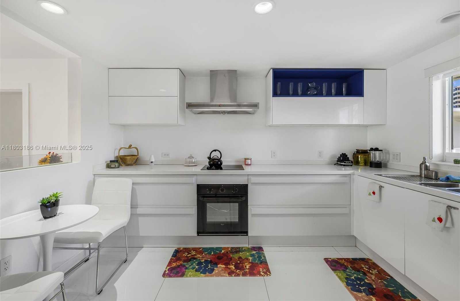 Small Image of 1 HARBOUR WAY #305, Bal Harbour Number 2