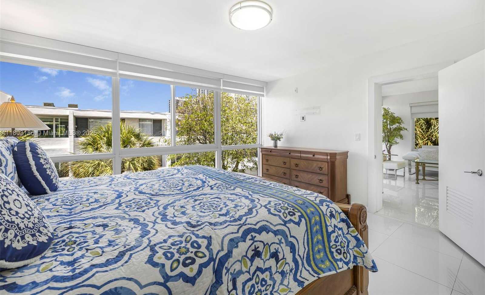 Small Image of 1 HARBOUR WAY #305, Bal Harbour Number 21