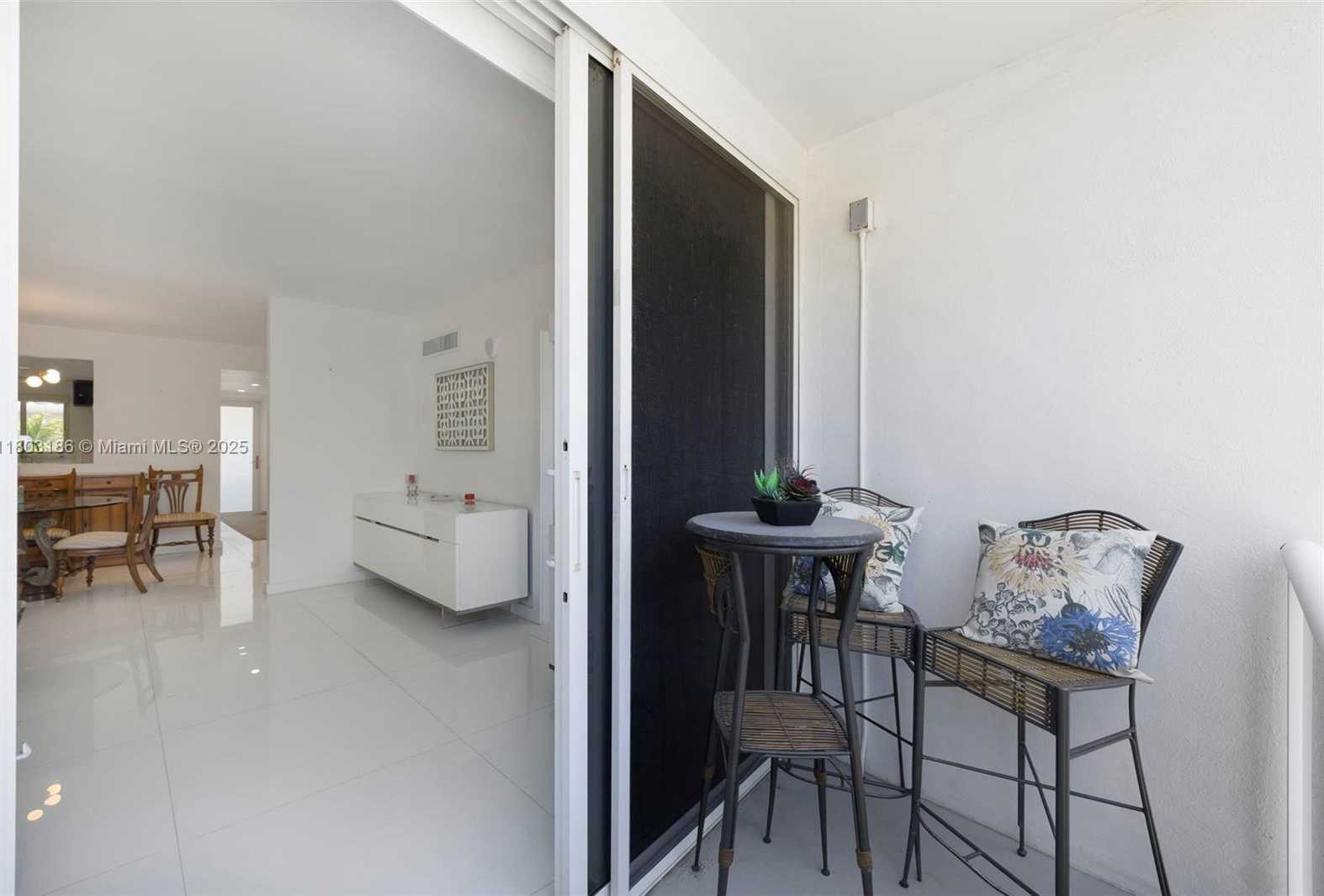 Small Image of 1 HARBOUR WAY #305, Bal Harbour Number 25