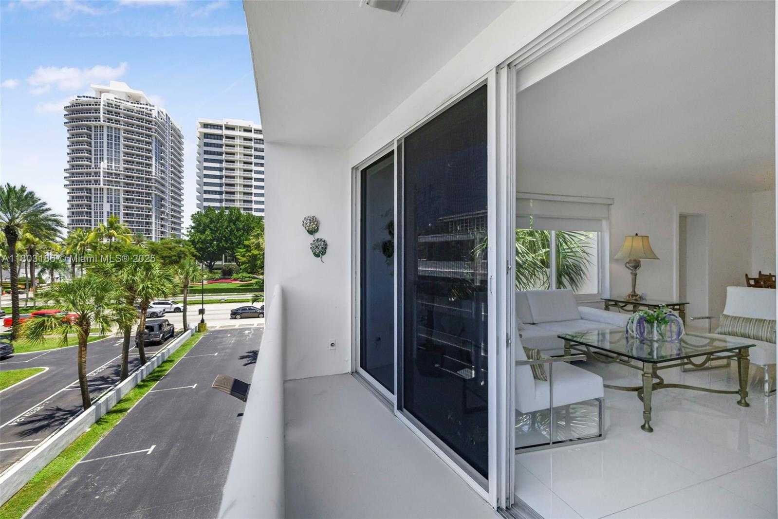 Small Image of 1 HARBOUR WAY #305, Bal Harbour Number 28