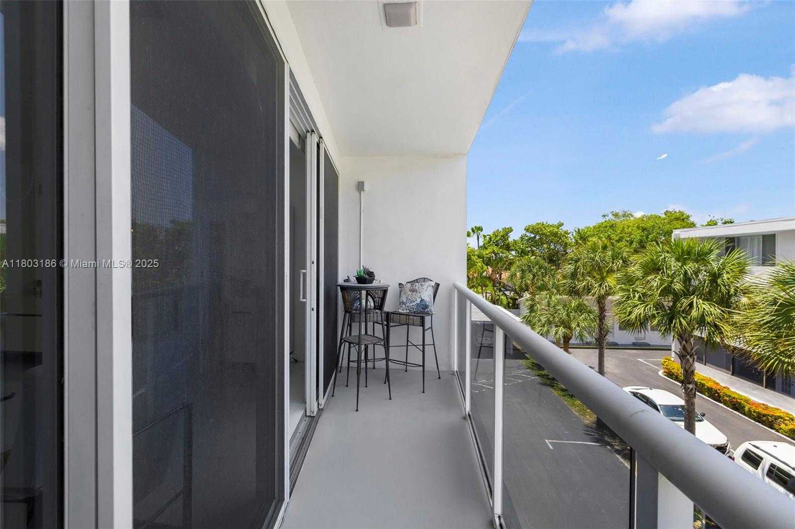 Small Image of 1 HARBOUR WAY #305, Bal Harbour Number 29