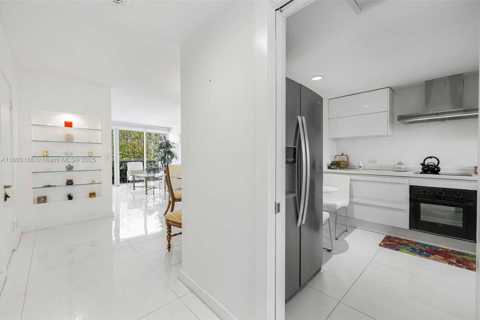 Small Image of 1 HARBOUR WAY #305, Bal Harbour Number 3