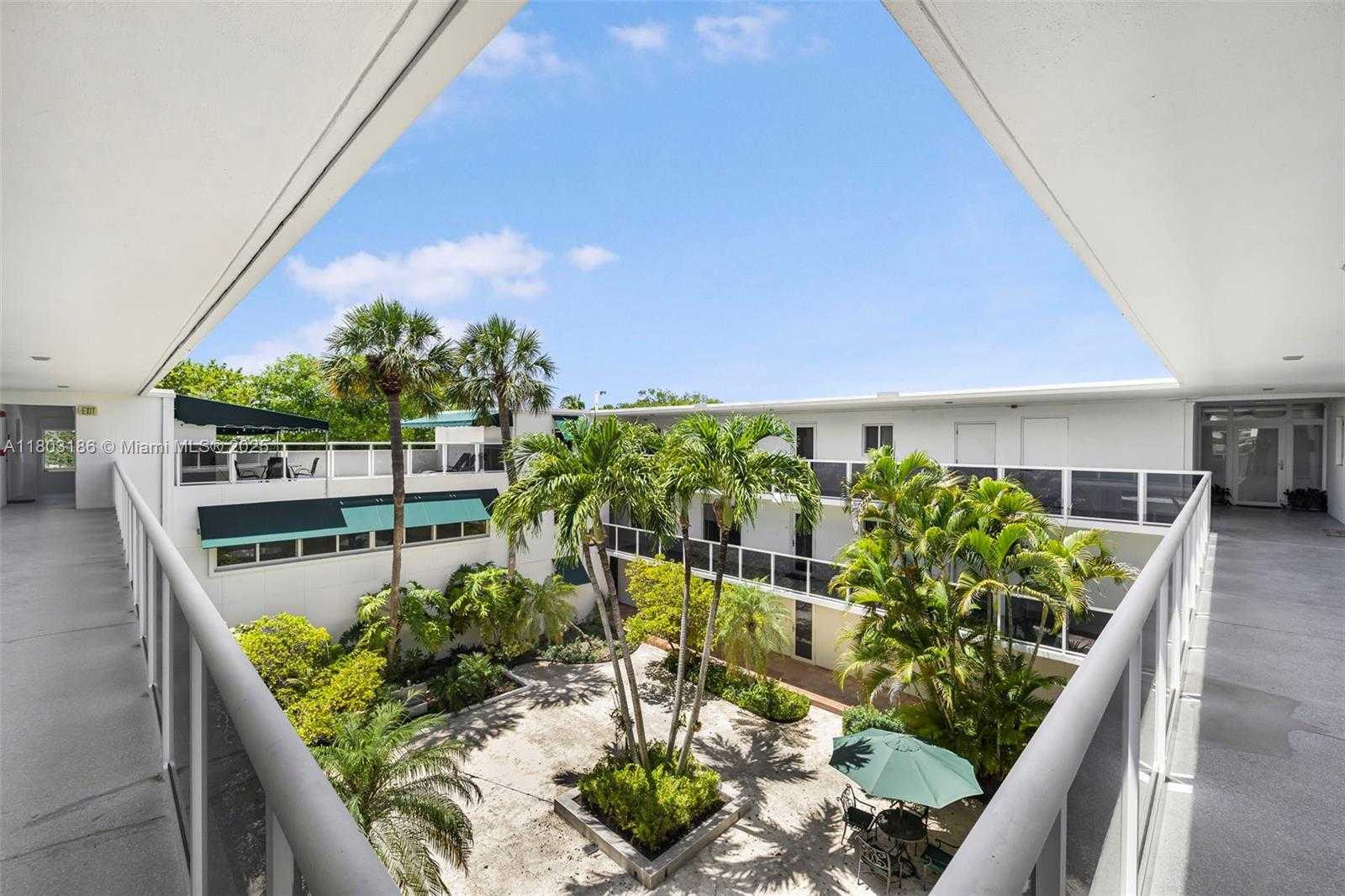 Small Image of 1 HARBOUR WAY #305, Bal Harbour Number 5