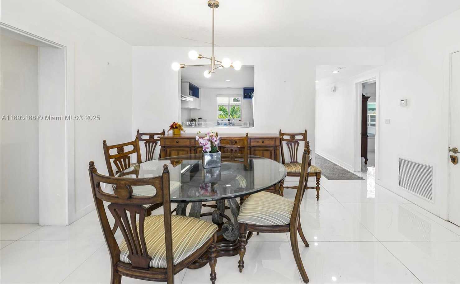 Small Image of 1 HARBOUR WAY #305, Bal Harbour Number 9