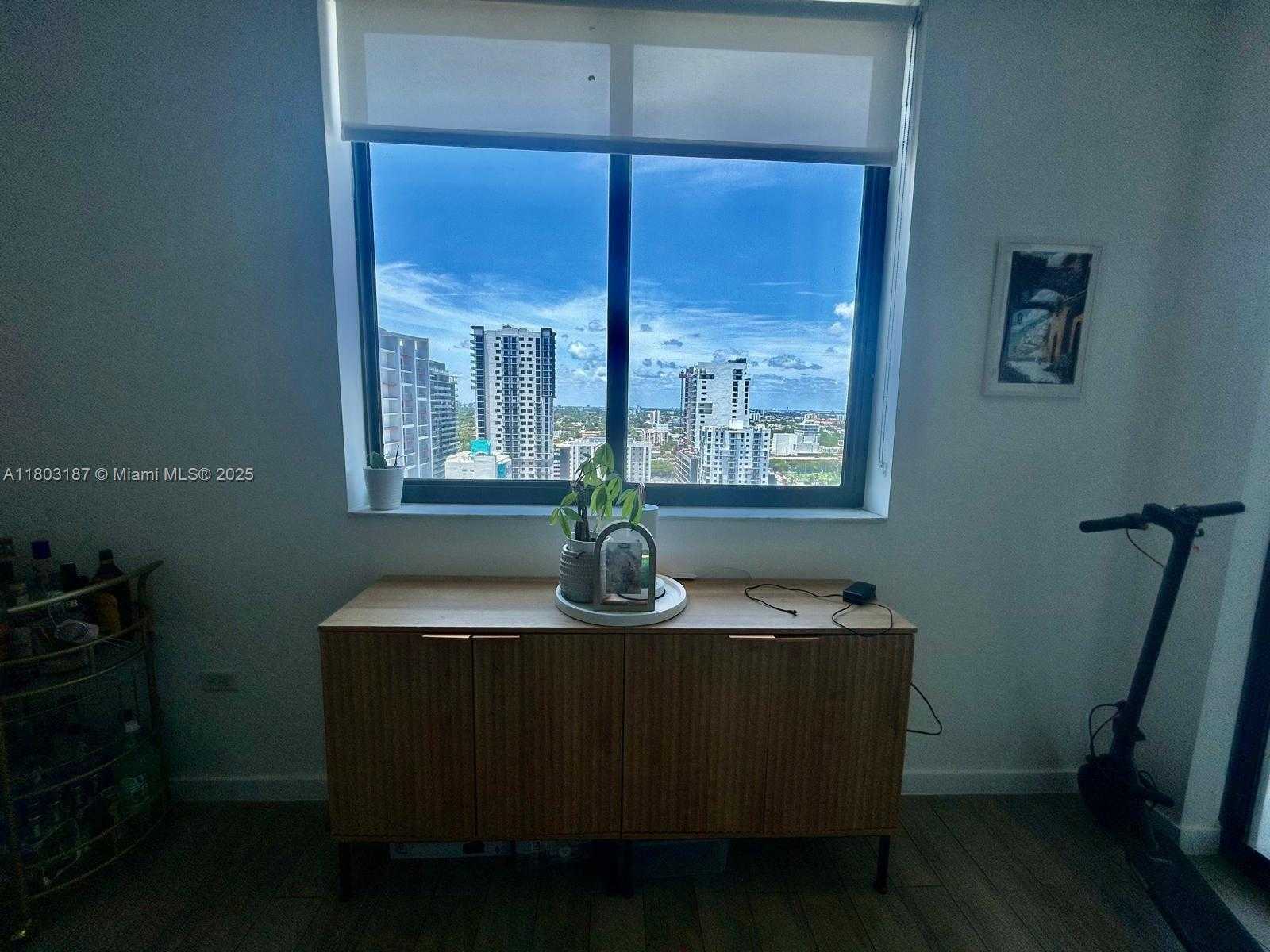 Small Image of 999 SOUTH WEST 1ST AVE #2013, Miami Number 5