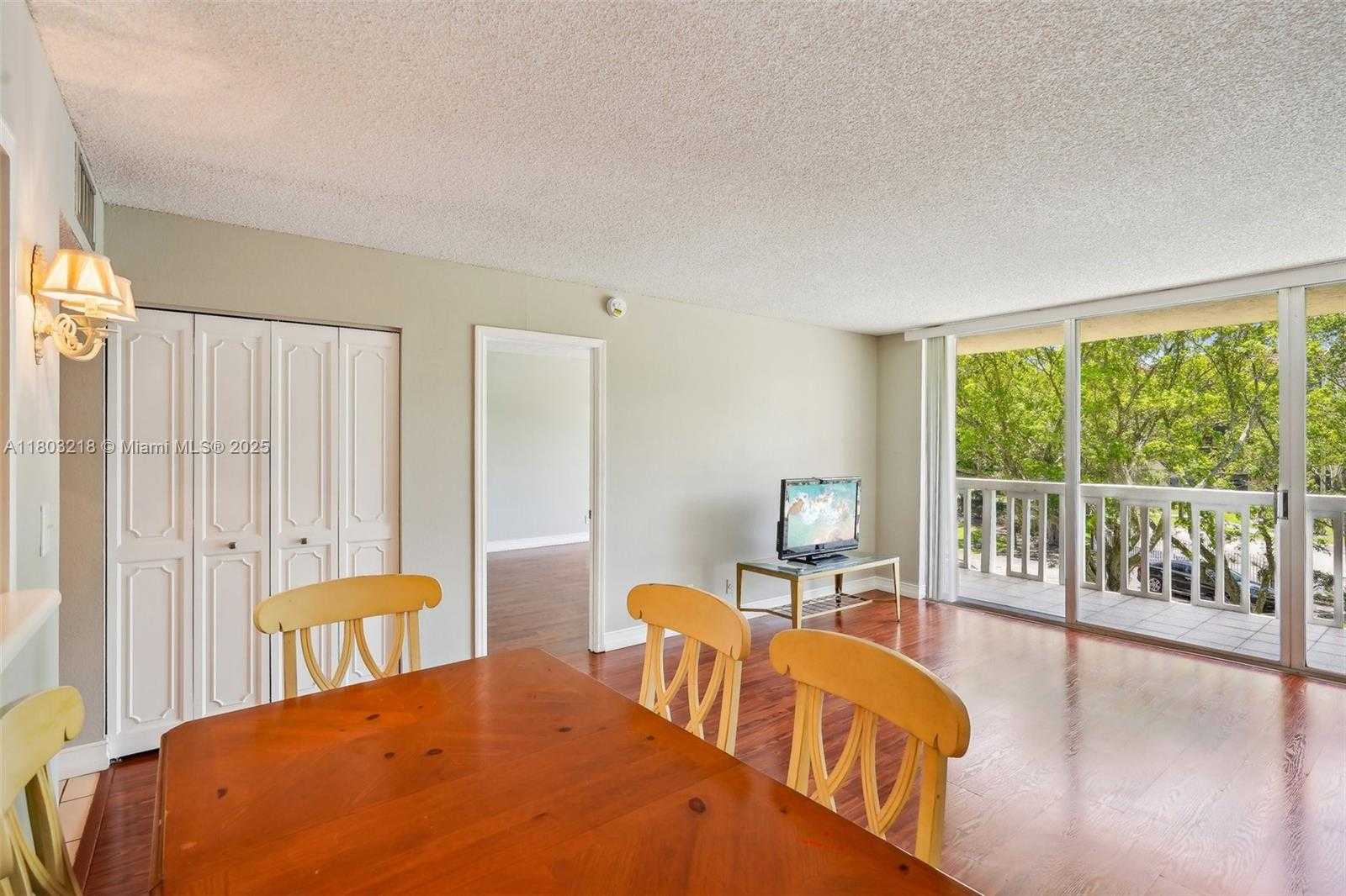 Small Image of 7081 ENVIRON BLVD #243, Lauderhill Number 10