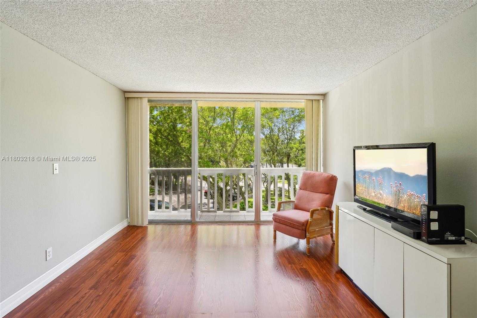 Small Image of 7081 ENVIRON BLVD #243, Lauderhill Number 13