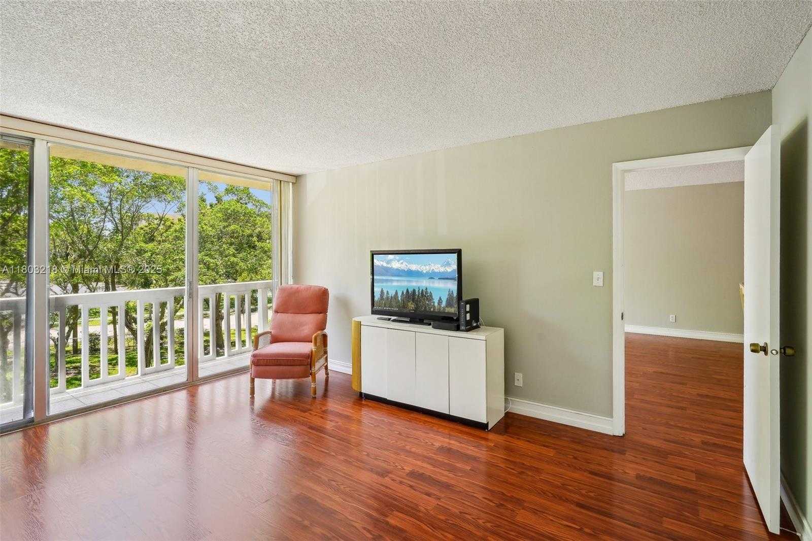 Small Image of 7081 ENVIRON BLVD #243, Lauderhill Number 14