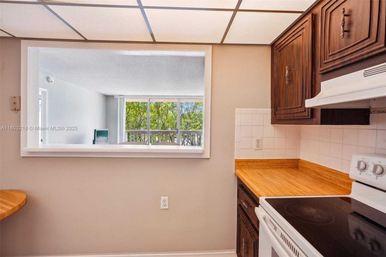 Small Image of 7081 ENVIRON BLVD #243, Lauderhill Number 18
