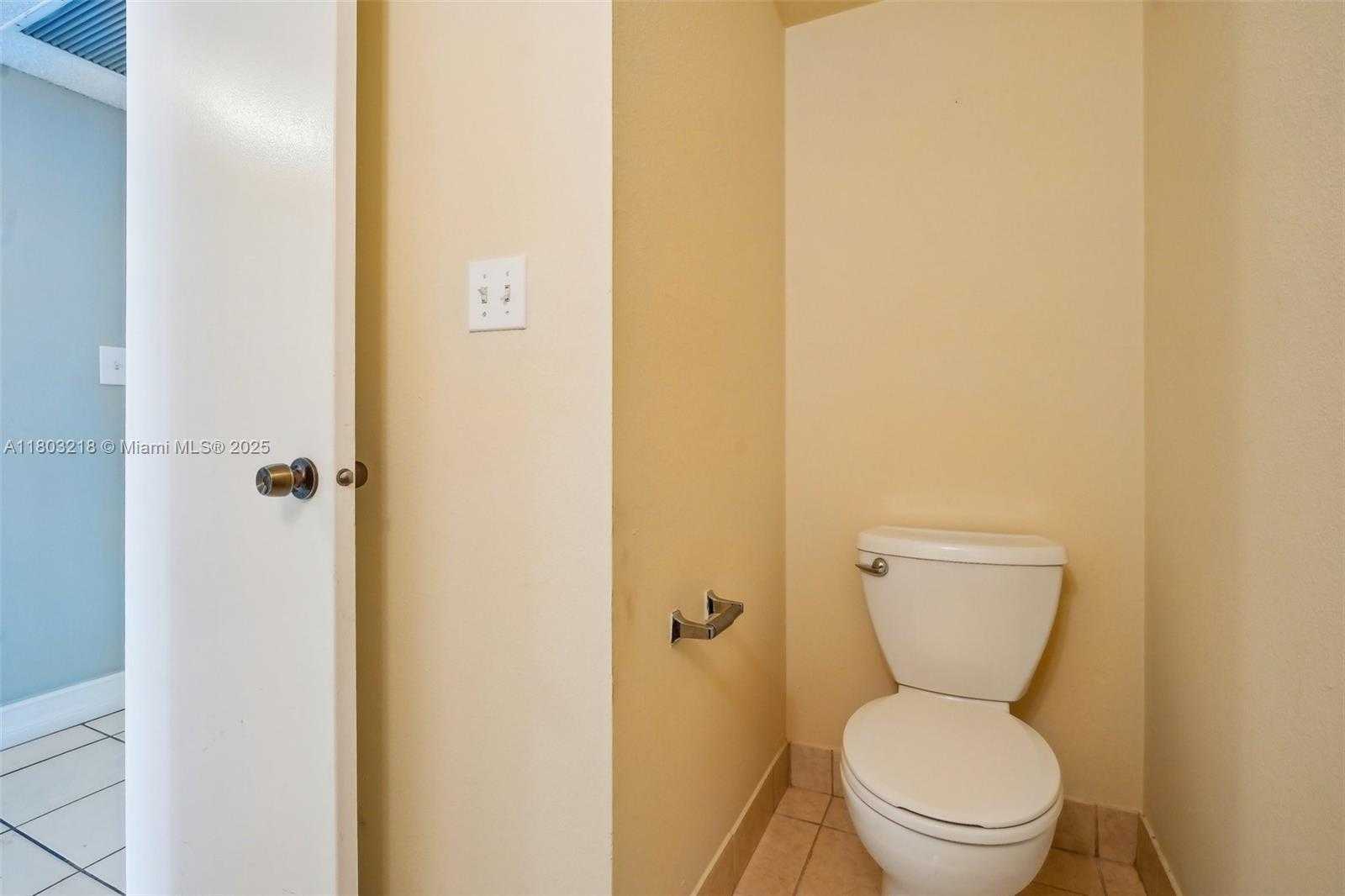 Small Image of 7081 ENVIRON BLVD #243, Lauderhill Number 22