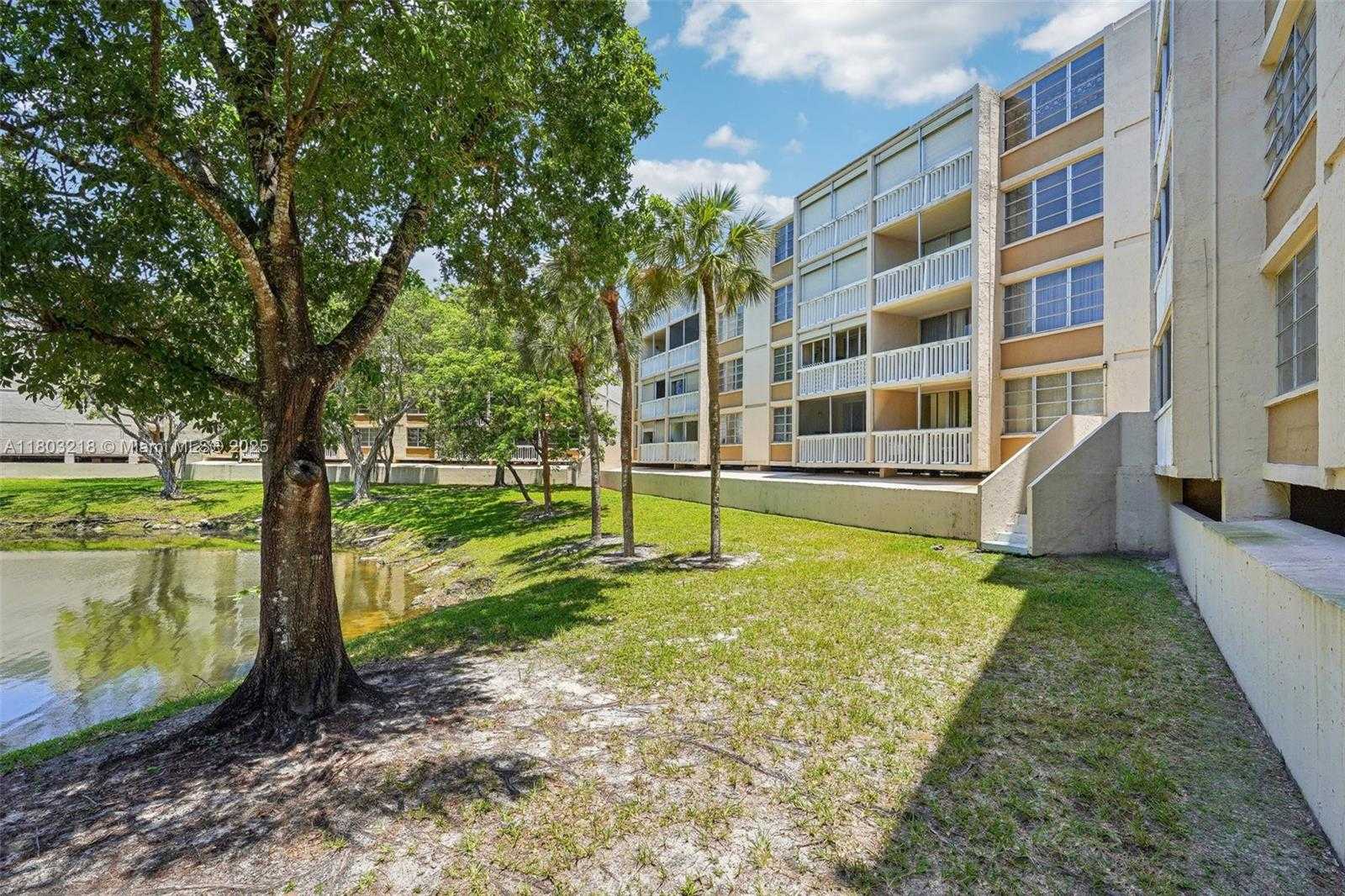 Small Image of 7081 ENVIRON BLVD #243, Lauderhill Number 44