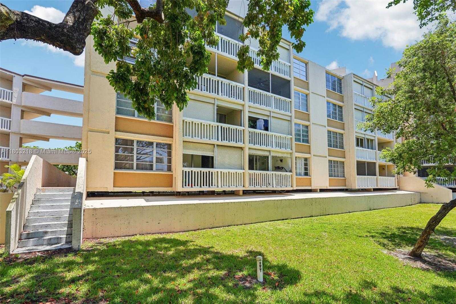 Small Image of 7081 ENVIRON BLVD #243, Lauderhill Number 45