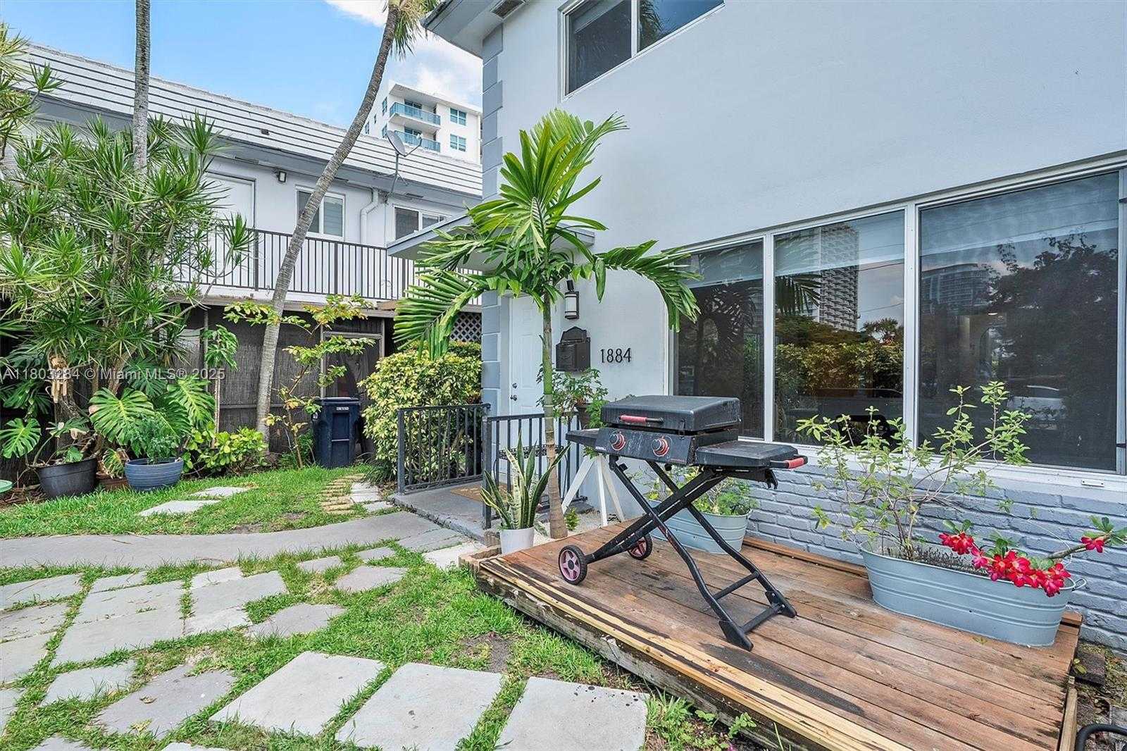 Small Image of 1884 GALLEON ST #1, North Bay Village Number 30