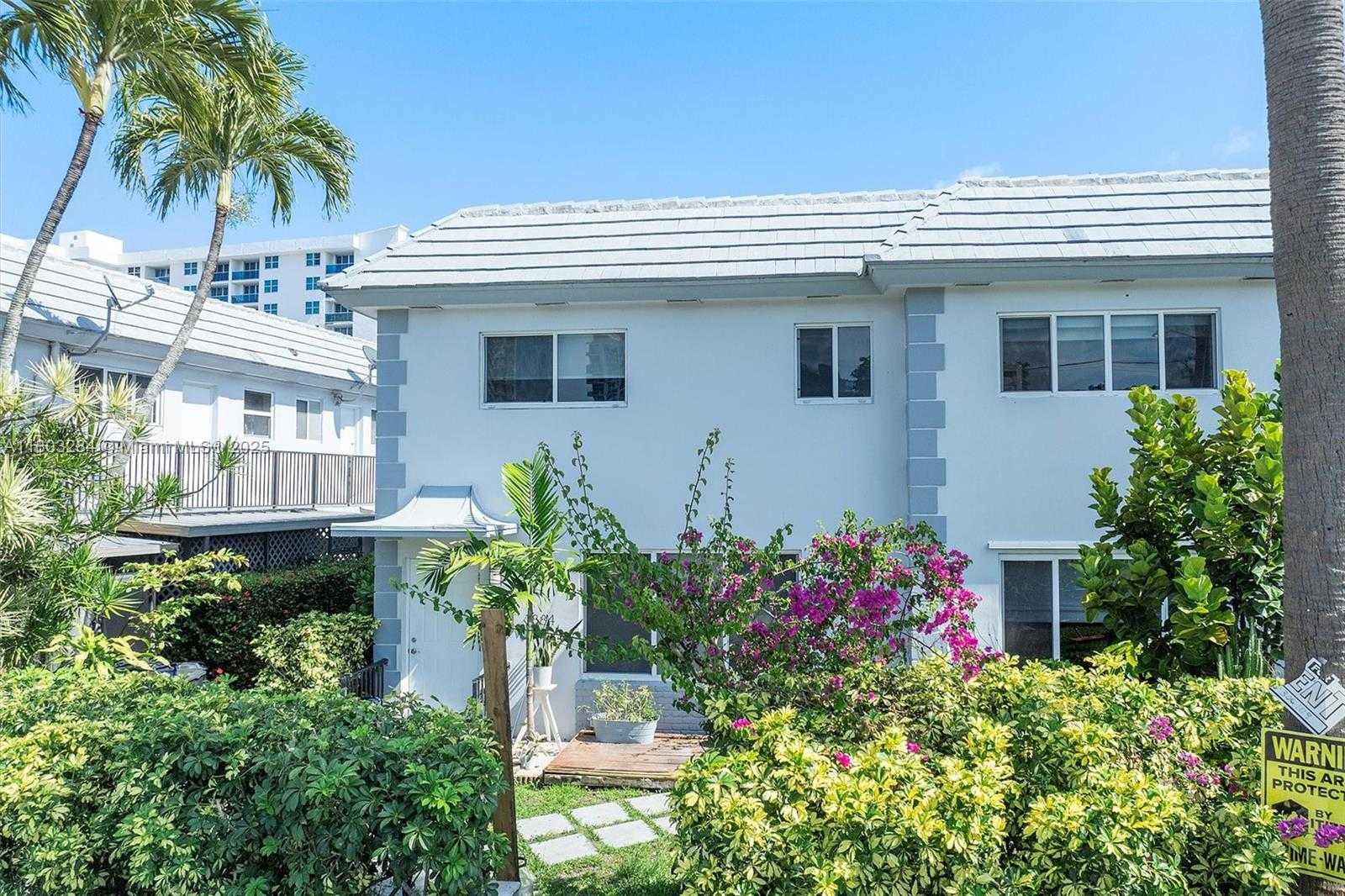 Small Image of 1884 GALLEON ST #1, North Bay Village Number 32