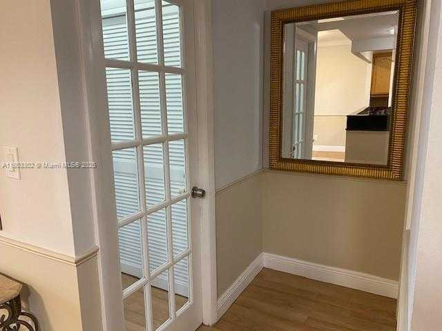 Small Image of 1455 NORTH TREASURE DR #4N, North Bay Village Number 10