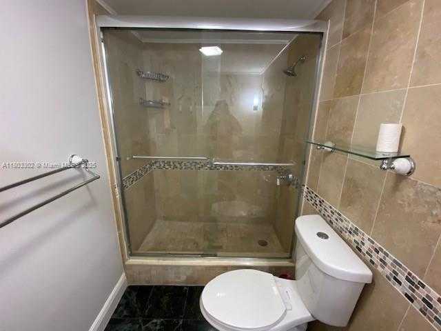 Small Image of 1455 NORTH TREASURE DR #4N, North Bay Village Number 14