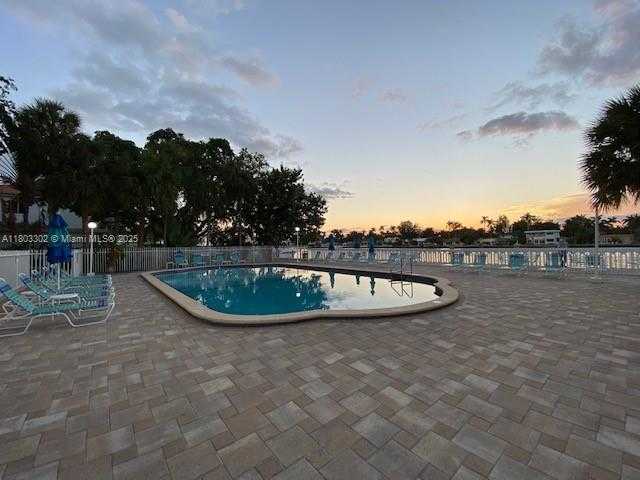 Small Image of 1455 NORTH TREASURE DR #4N, North Bay Village Number 20