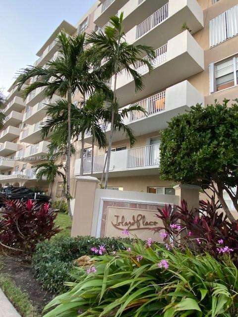 Small Image of 1455 NORTH TREASURE DR #4N, North Bay Village Number 22