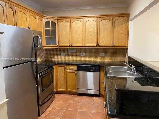 Small Image of 1455 NORTH TREASURE DR #4N, North Bay Village Number 7