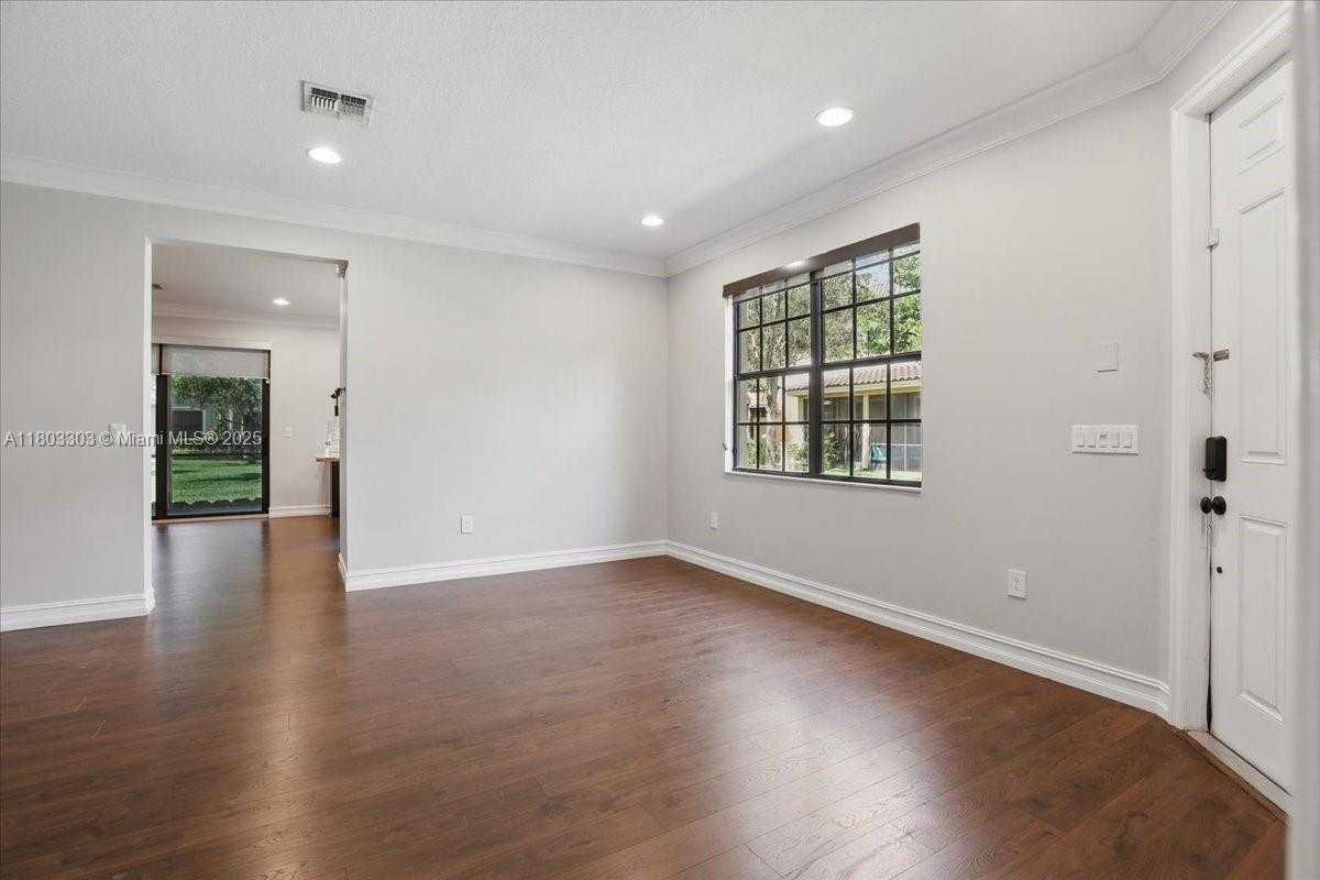 Small Image of 13013 SOUTH RIVERWALK CIR S, Plantation Number 13