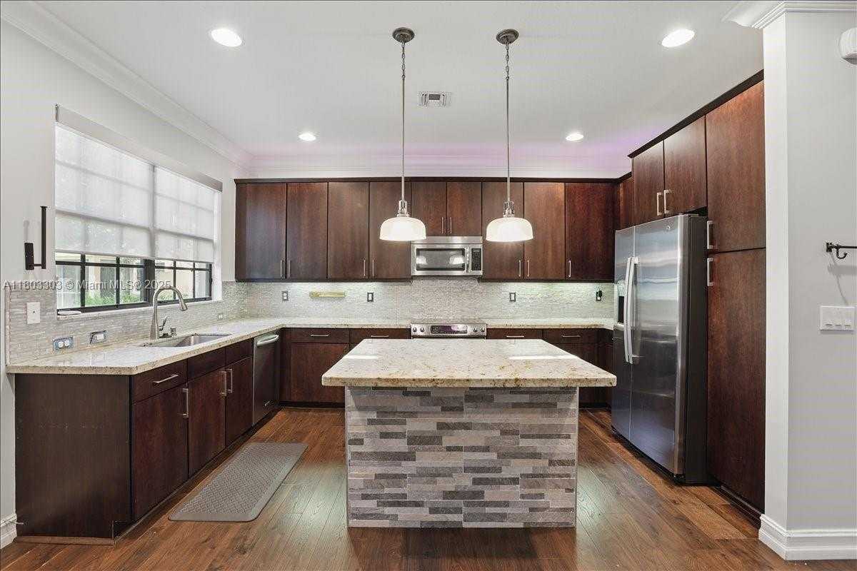 Small Image of 13013 SOUTH RIVERWALK CIR S, Plantation Number 15