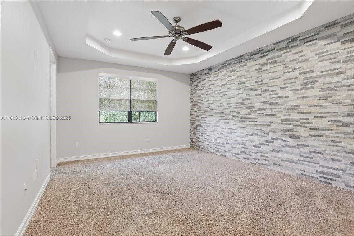 Small Image of 13013 SOUTH RIVERWALK CIR S, Plantation Number 23