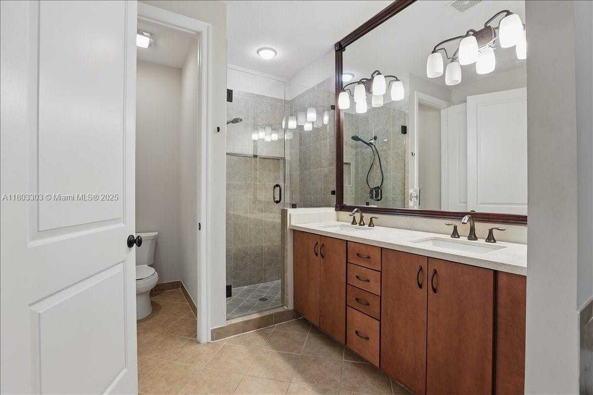 Small Image of 13013 SOUTH RIVERWALK CIR S, Plantation Number 26