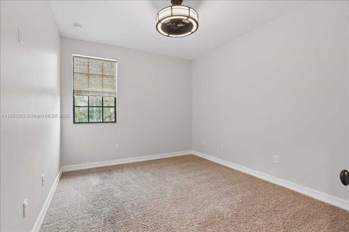 Small Image of 13013 SOUTH RIVERWALK CIR S, Plantation Number 35