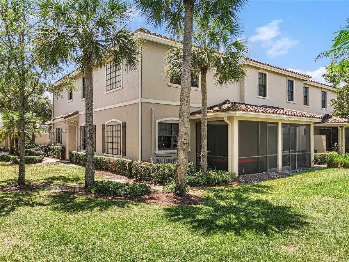 Small Image of 13013 SOUTH RIVERWALK CIR S, Plantation Number 45