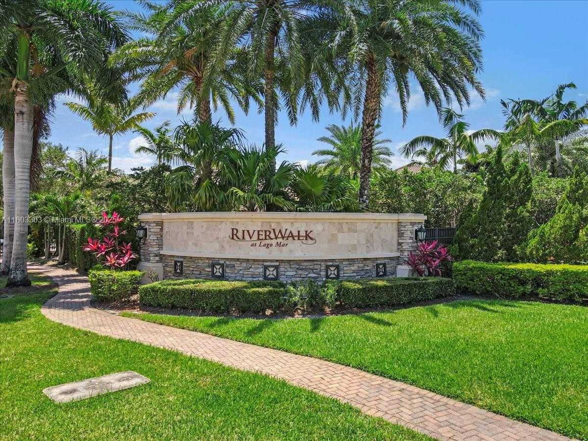 Small Image of 13013 SOUTH RIVERWALK CIR S, Plantation Number 6