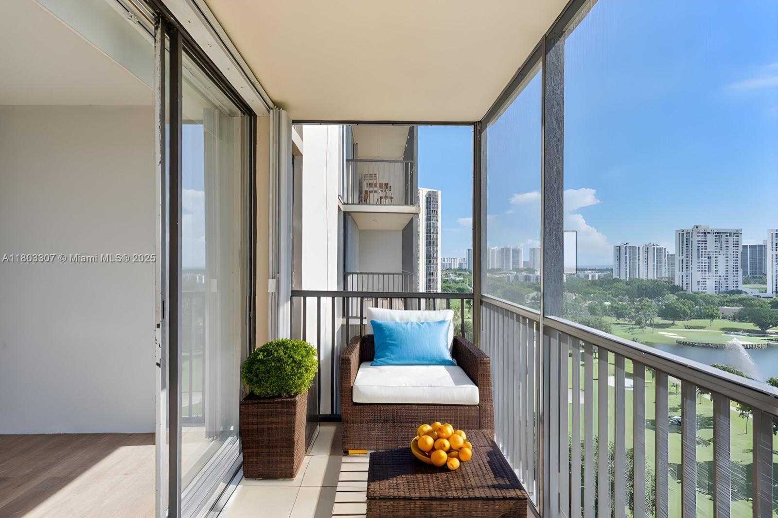 Small Image of 20335 WEST COUNTRY CLUB DR #1608, Aventura Number 6