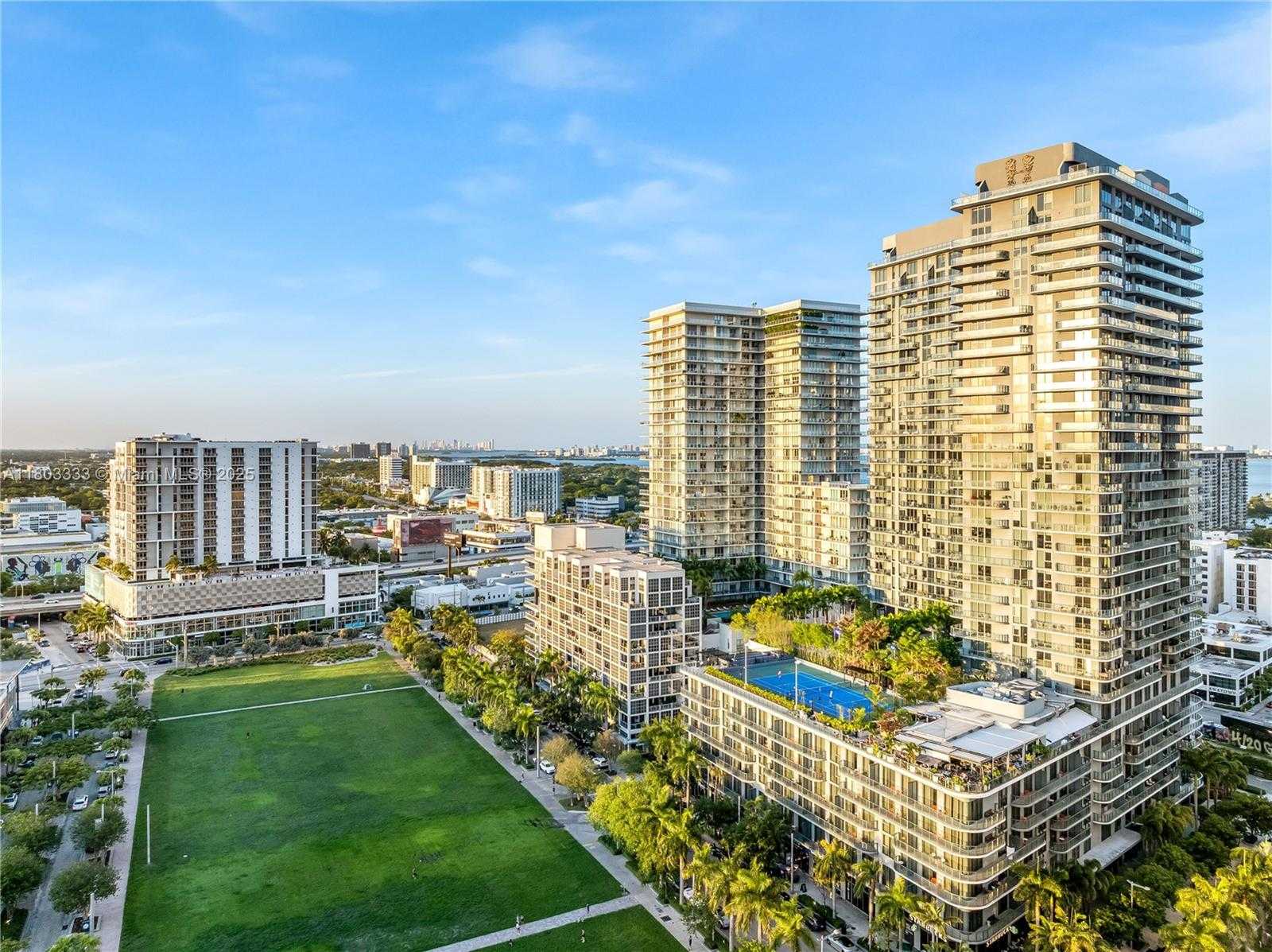 Small Image of 121 NORTH EAST 34TH ST #2412, Miami Number 24