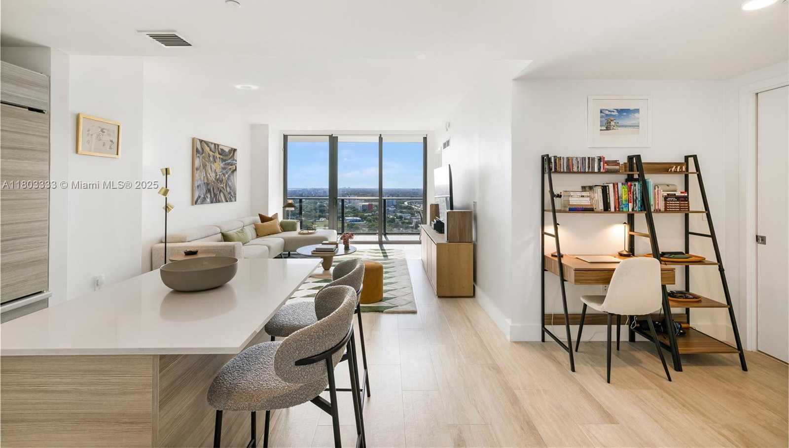 Small Image of 121 NORTH EAST 34TH ST #2412, Miami Number 4