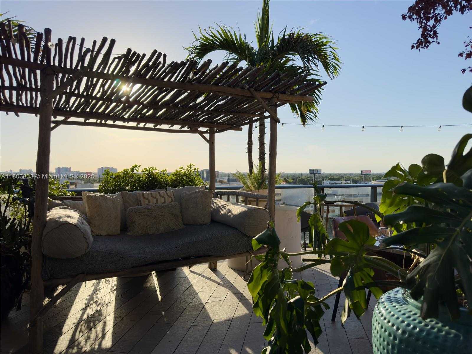 Small Image of 121 NORTH EAST 34TH ST #2412, Miami Number 42
