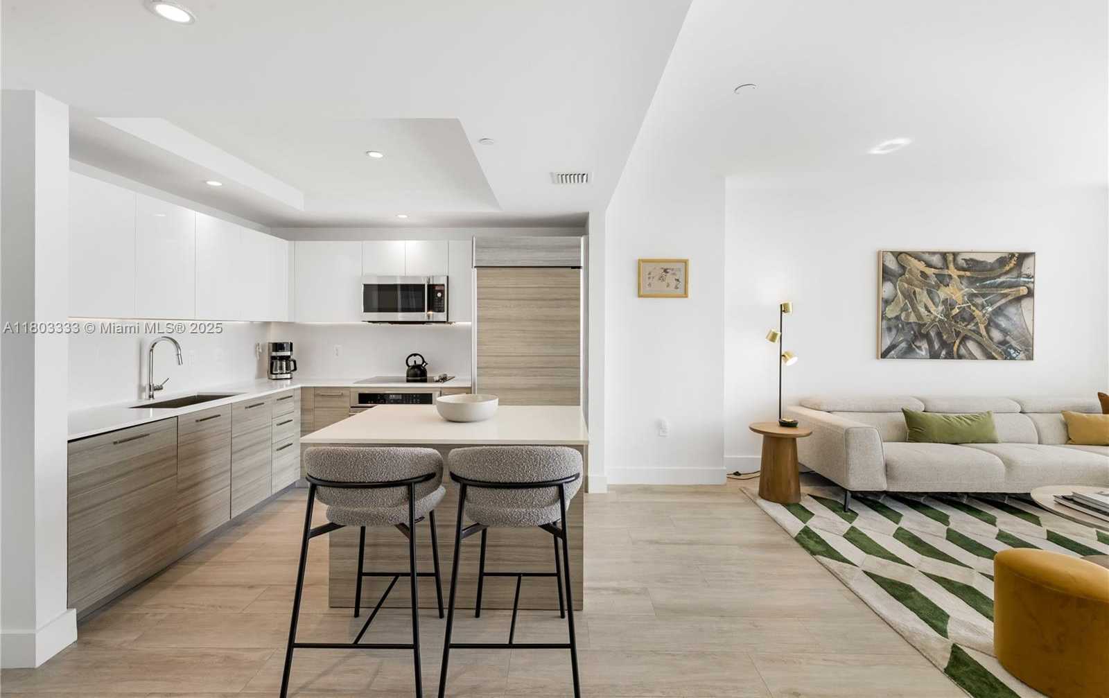 Small Image of 121 NORTH EAST 34TH ST #2412, Miami Number 5