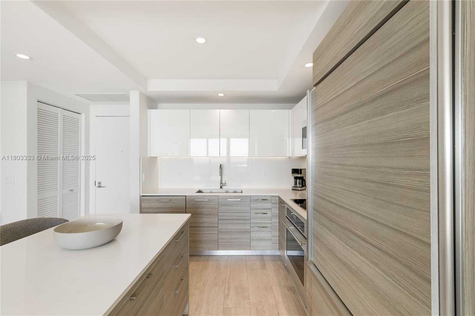 Small Image of 121 NORTH EAST 34TH ST #2412, Miami Number 9
