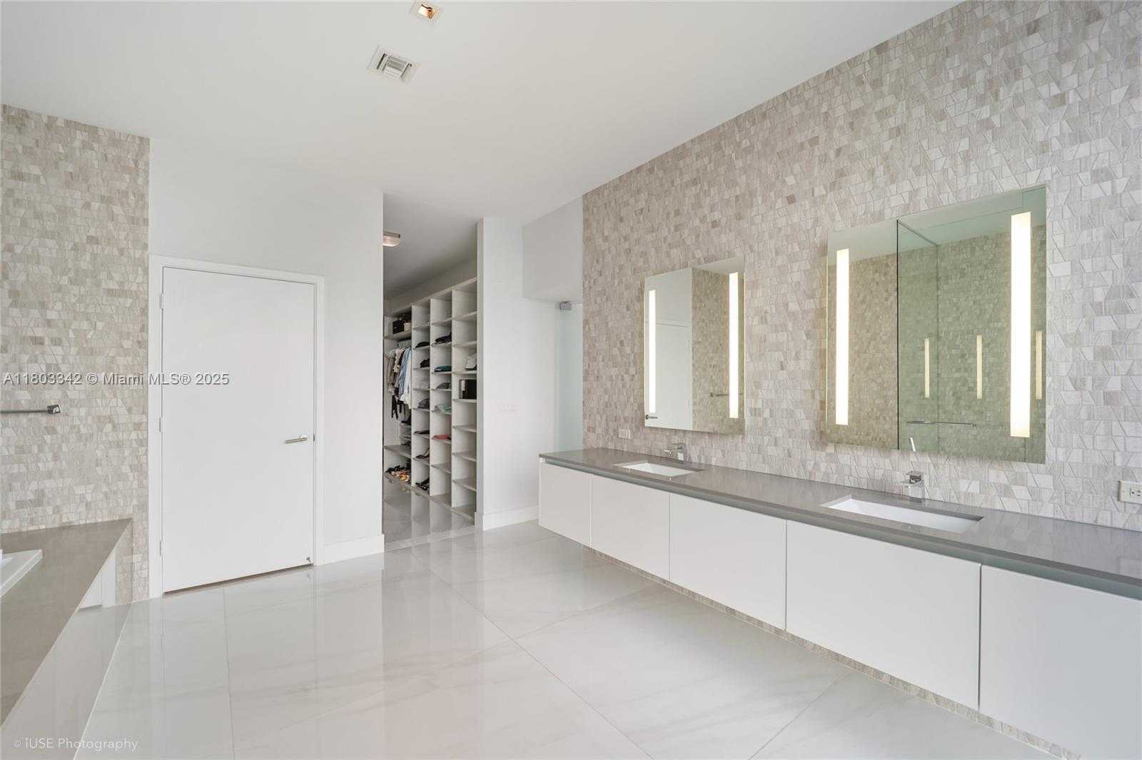 Small Image of 88 SOUTH WEST 7TH ST #4101, Miami Number 22