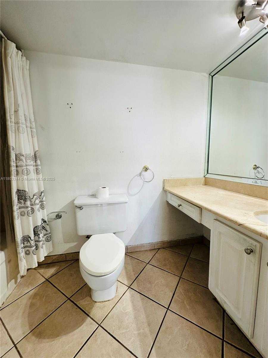 Small Image of 6770 INDIAN CREEK DR #4P, Miami Beach Number 13