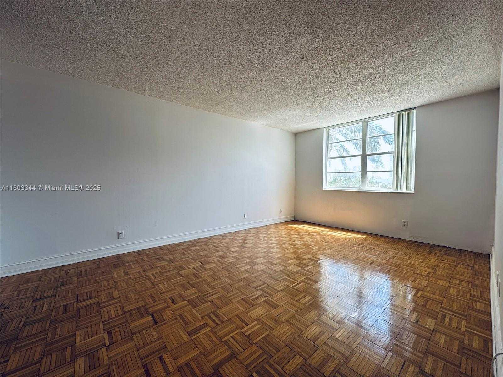 Small Image of 6770 INDIAN CREEK DR #4P, Miami Beach Number 15