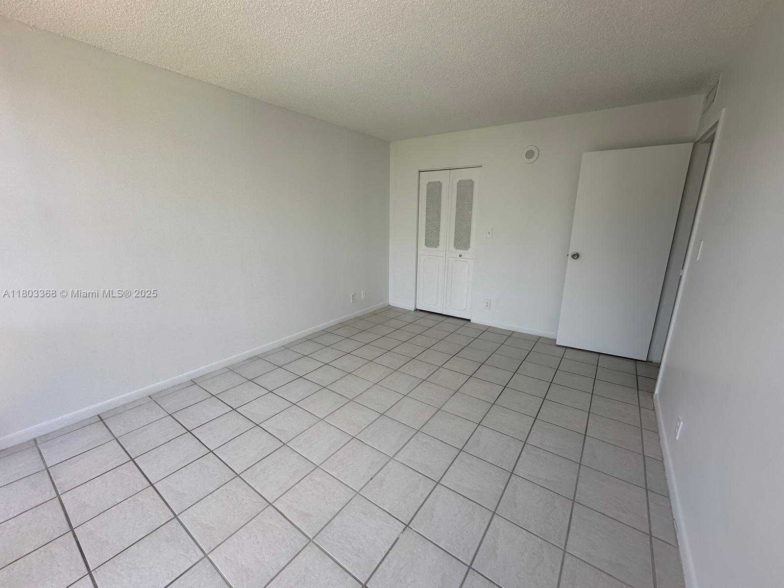 Small Image of 16919 NORTH BAY RD #617, Sunny Isles Beach Number 15