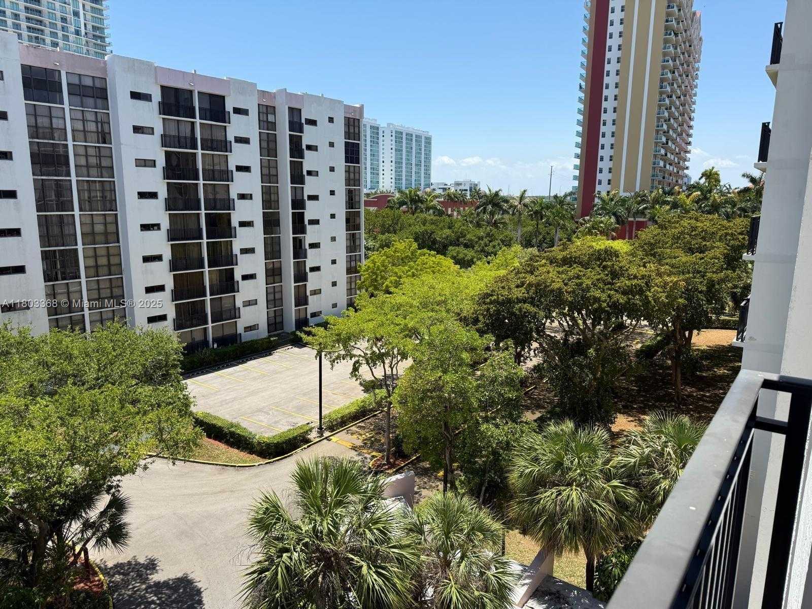 Small Image of 16919 NORTH BAY RD #617, Sunny Isles Beach Number 22