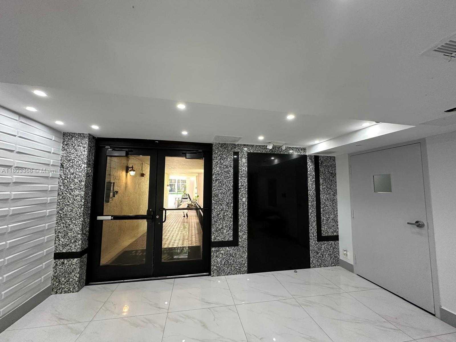Small Image of 16919 NORTH BAY RD #617, Sunny Isles Beach Number 27