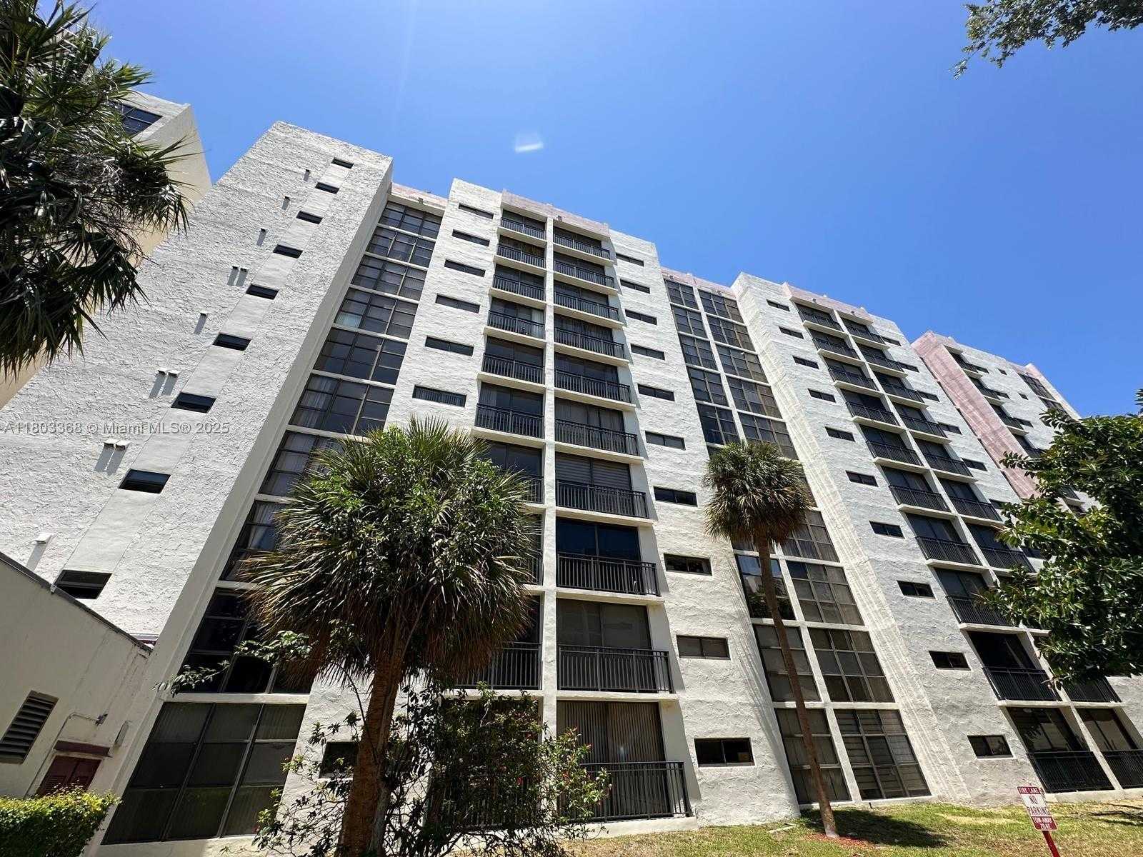 Small Image of 16919 NORTH BAY RD #617, Sunny Isles Beach Number 36