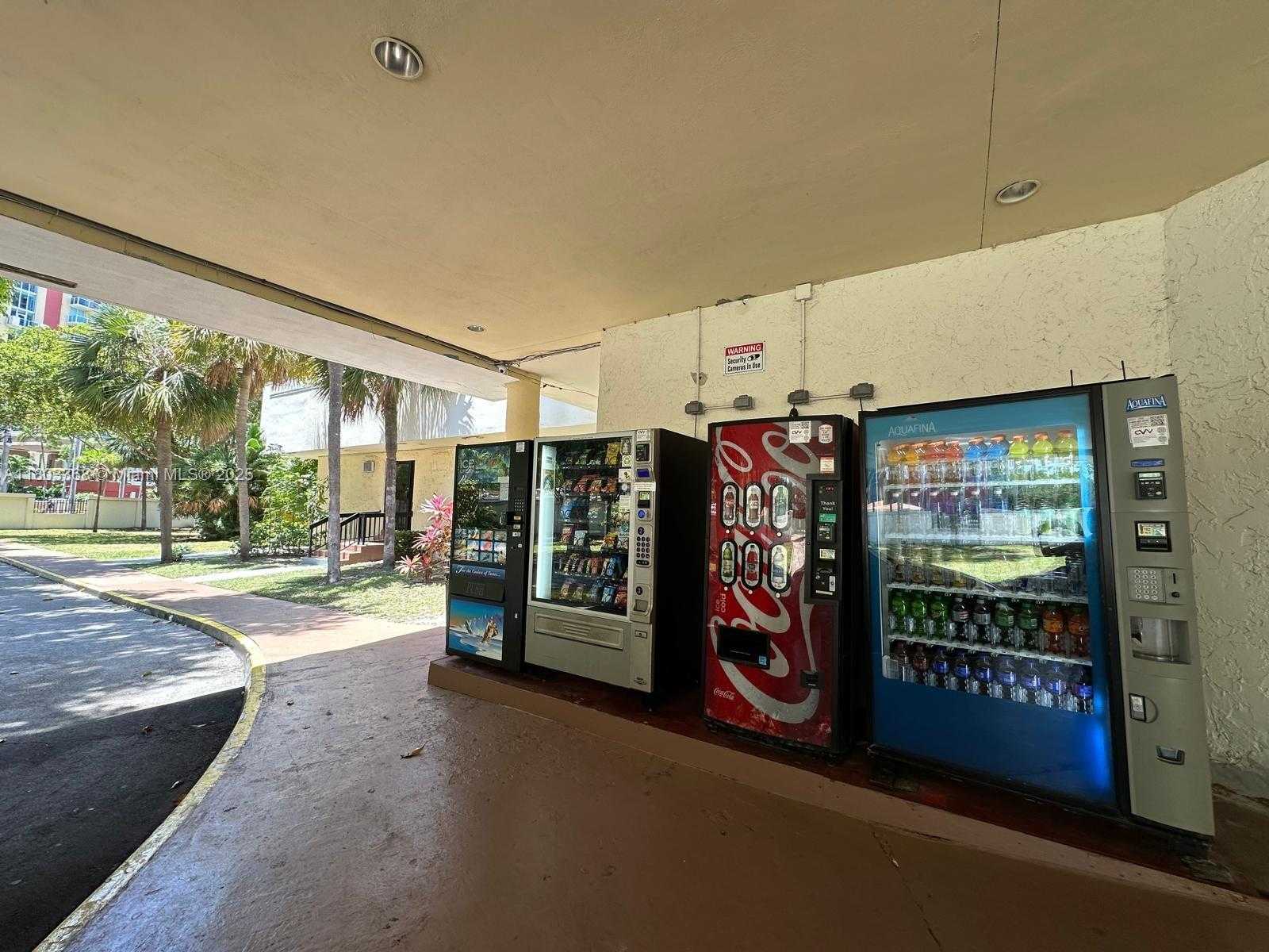 Small Image of 16919 NORTH BAY RD #617, Sunny Isles Beach Number 40