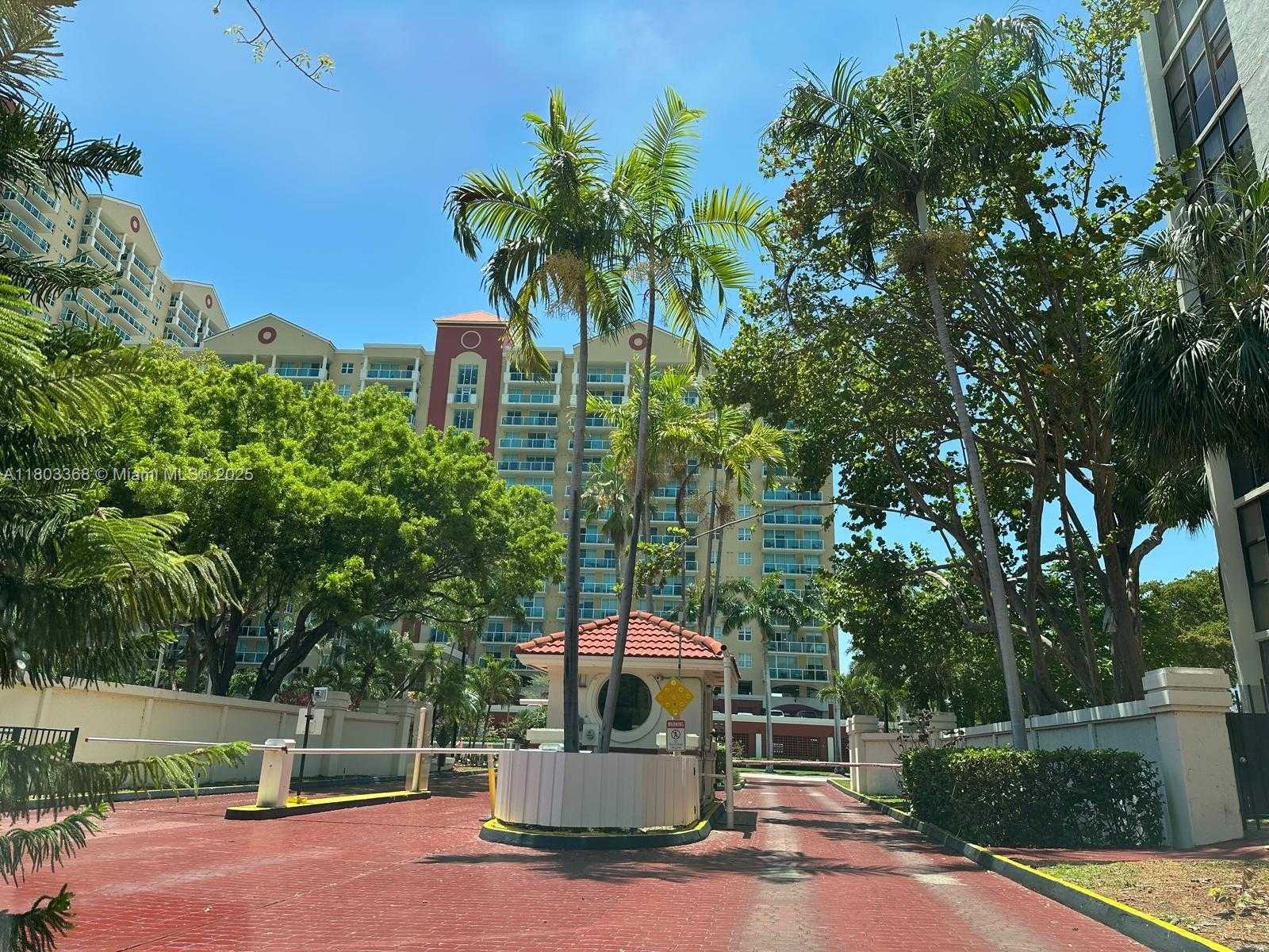 Small Image of 16919 NORTH BAY RD #617, Sunny Isles Beach Number 41