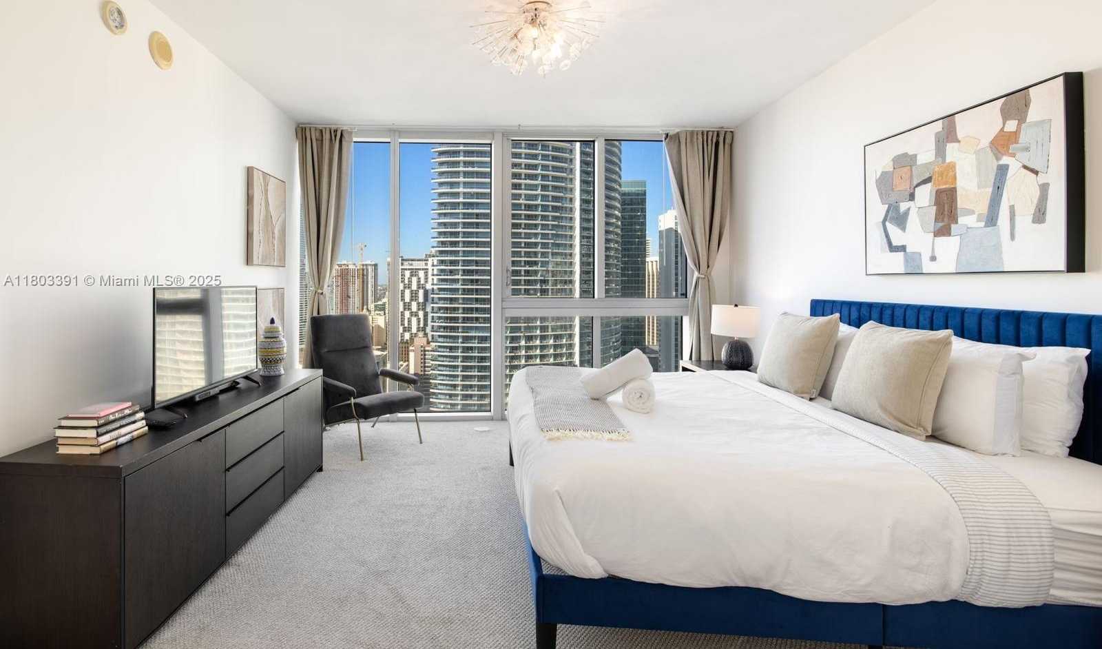 Small Image of 485 BRICKELL AVE #3504, Miami Number 8